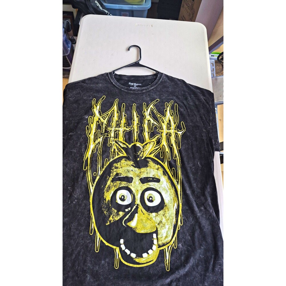Five Nights at Freddy's Chica Boys XL Graphic Print T-Shirt Cotton Black Yellow